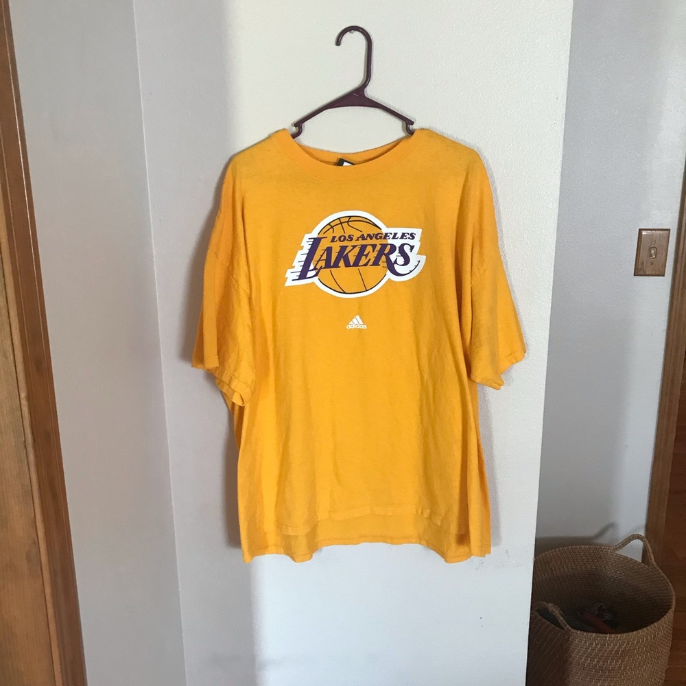 Adidas men’s T shirt